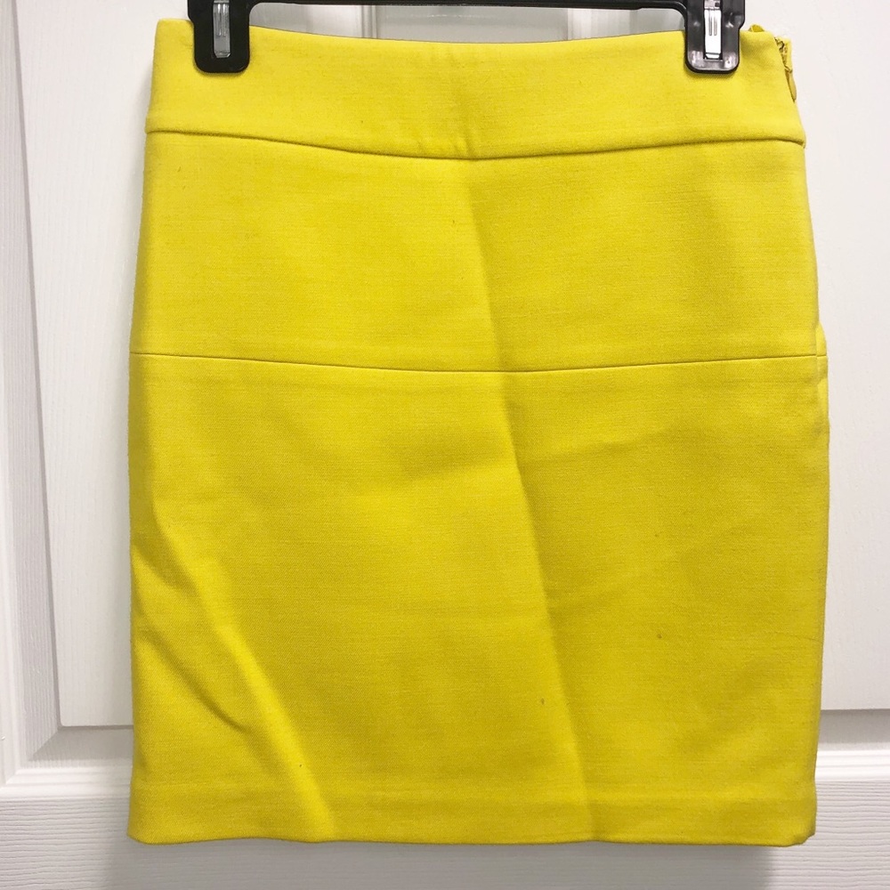 ☀️ CLUB MONACO ☀️ Yellow Wool Mini Skirt Size 0